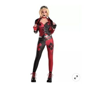 Adult Harley Quinn Deluxe Costume - Suicide Squad 2
Jacket/top and pants
New